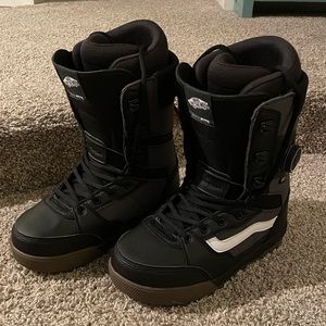 Vans Invado Pro Snowboard Boots